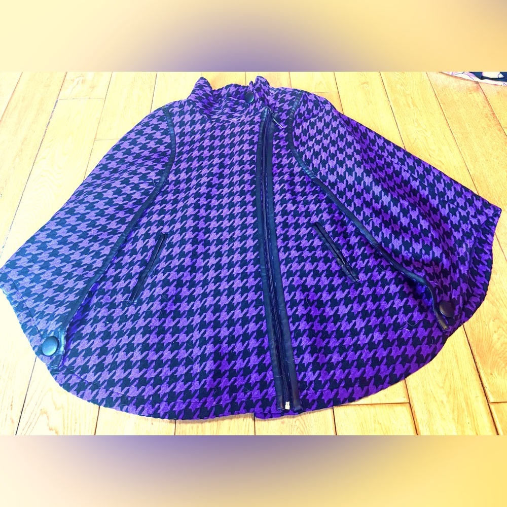 ***NWT*** Purple Houndstooth Wool Blend Cape - Size 14/16